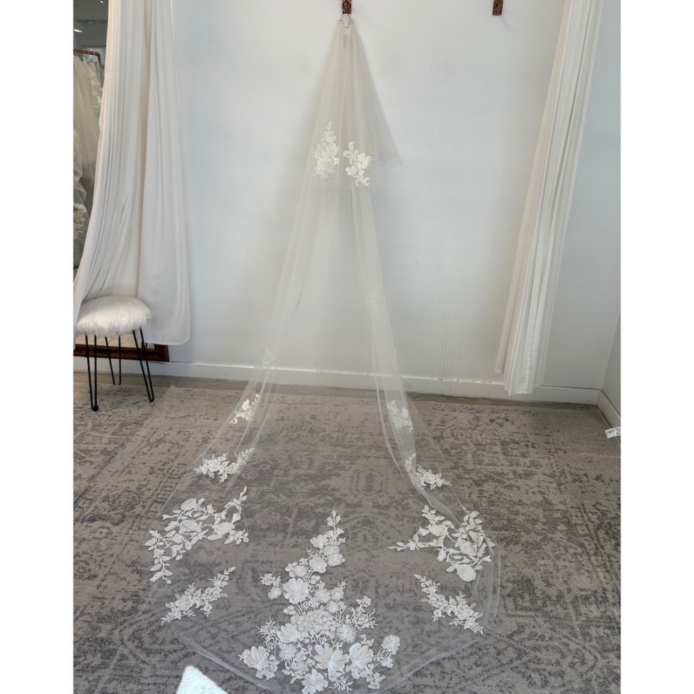 Justin Alexander Signature Floral Cathedral Veil With Blusher In Ivory